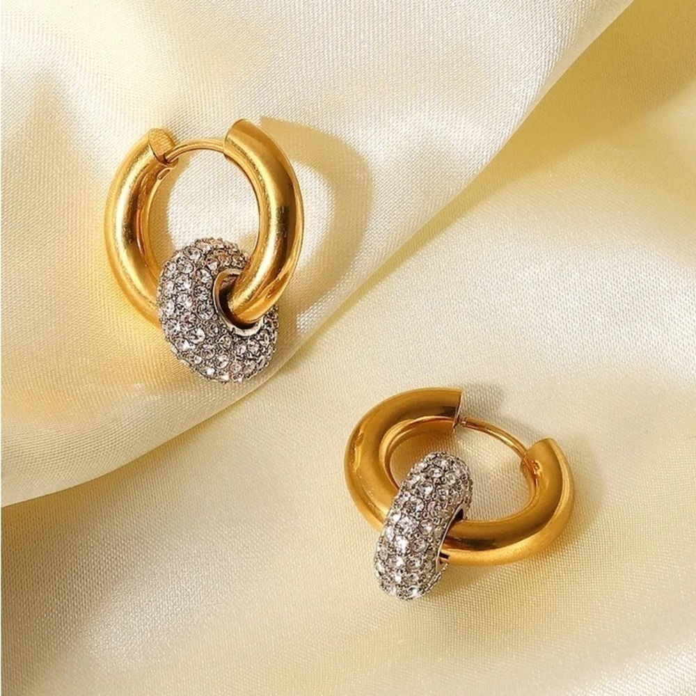 18k Gold Plated Hoop Earrings with Cubic Zirconia Stones - Picture 5 of 8